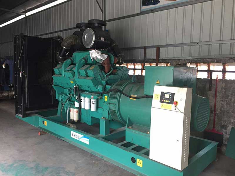 二手800kw康明斯发电机1 二手800kw康明斯发电机1