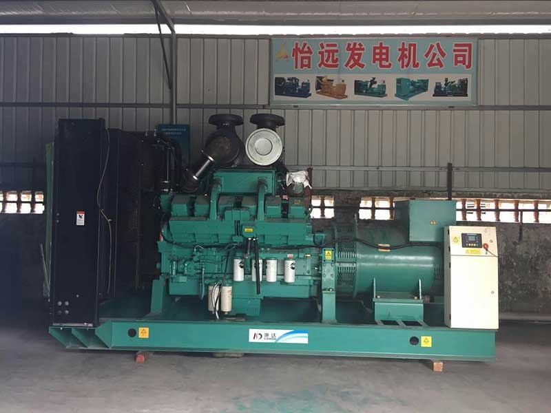 二手800kw康明斯发电机组2 二手800kw康明斯发电机组2